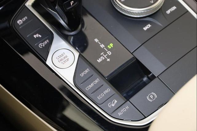 Photo of 2022 Alpine White BMW X3