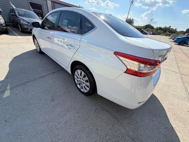 Photo of 2014 Aspen White Nissan Sentra