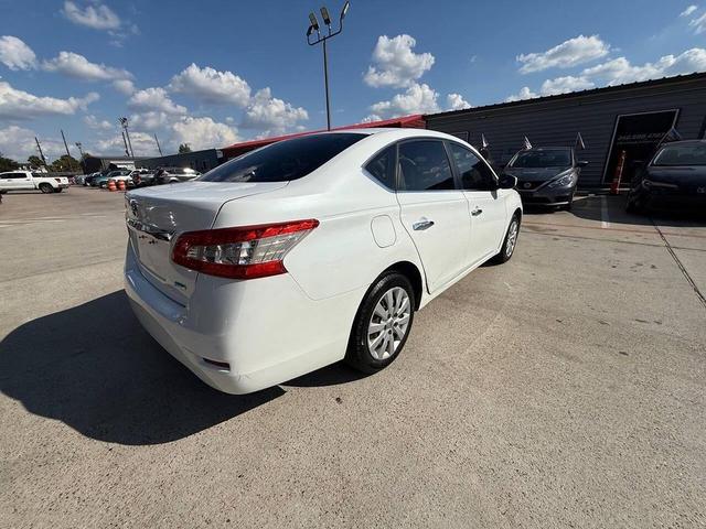 Photo of 2014 Aspen White Nissan Sentra