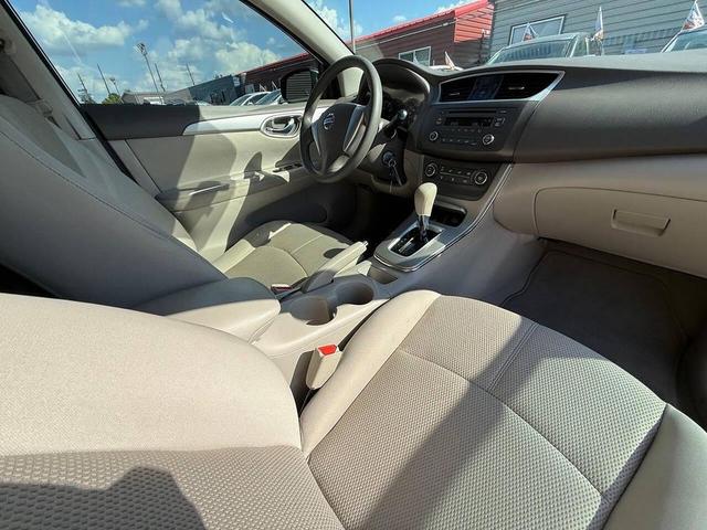 Photo of 2014 Aspen White Nissan Sentra