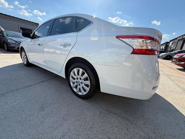 Photo of 2014 Aspen White Nissan Sentra