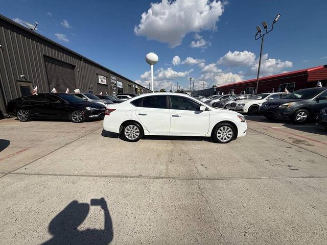 Photo of 2014 Aspen White Nissan Sentra