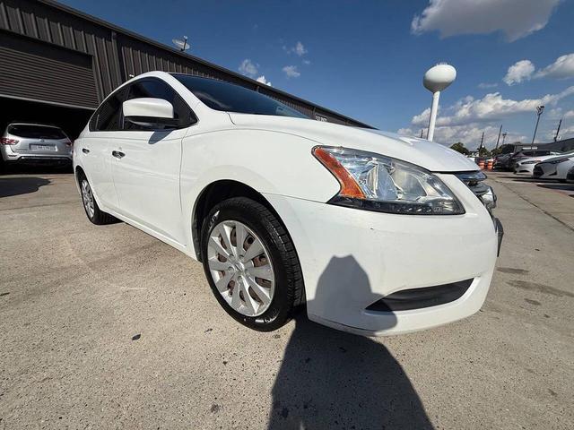 Photo of 2014 Aspen White Nissan Sentra