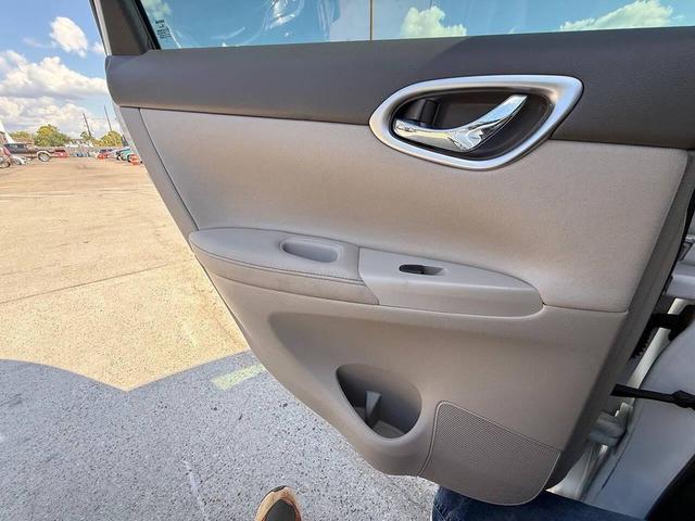 Photo of 2014 Aspen White Nissan Sentra