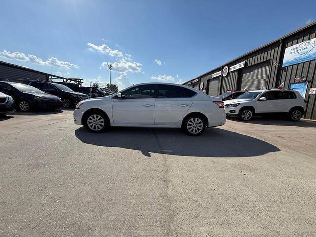 Photo of 2014 Aspen White Nissan Sentra