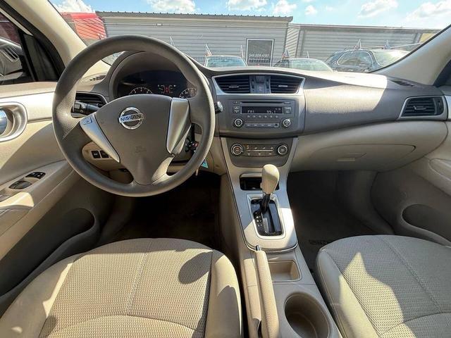 Photo of 2014 Aspen White Nissan Sentra