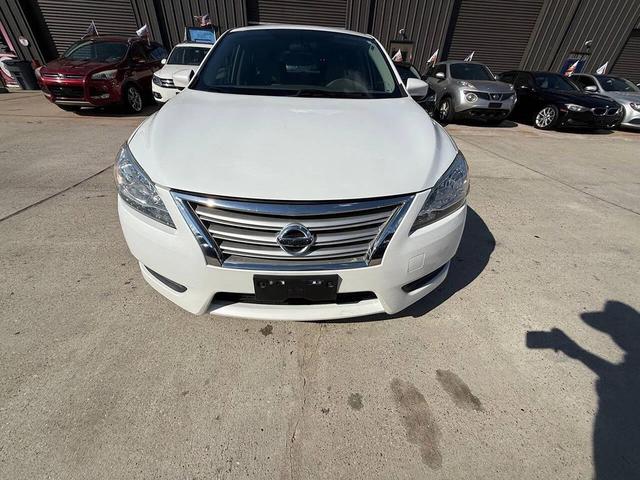 Photo of 2014 Aspen White Nissan Sentra