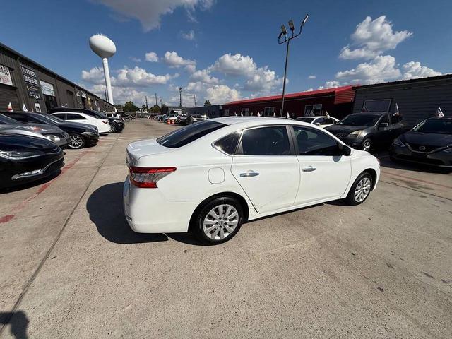 Photo of 2014 Aspen White Nissan Sentra