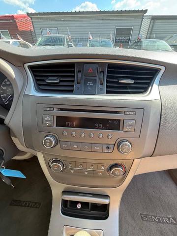 Photo of 2014 Aspen White Nissan Sentra