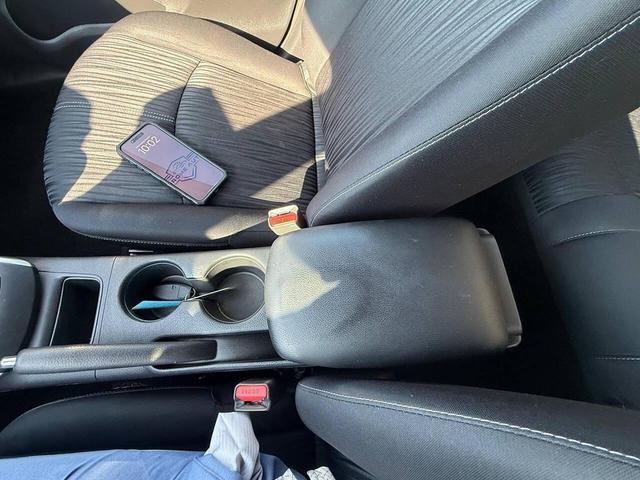 Photo of 2016 Deep Blue Pearl Nissan Sentra