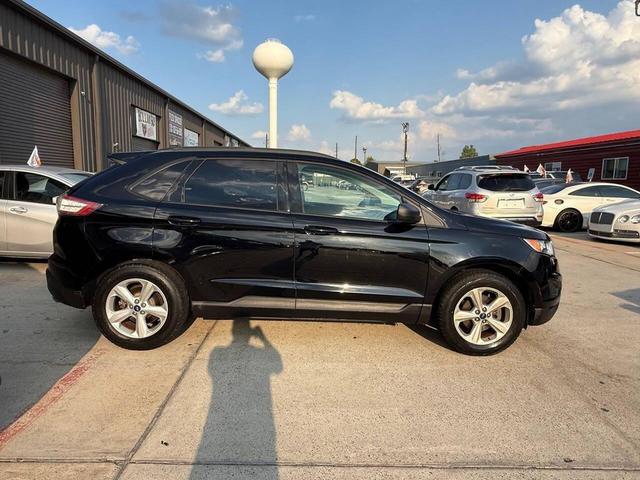 Photo of 2017 Shadow Black Ford Edge