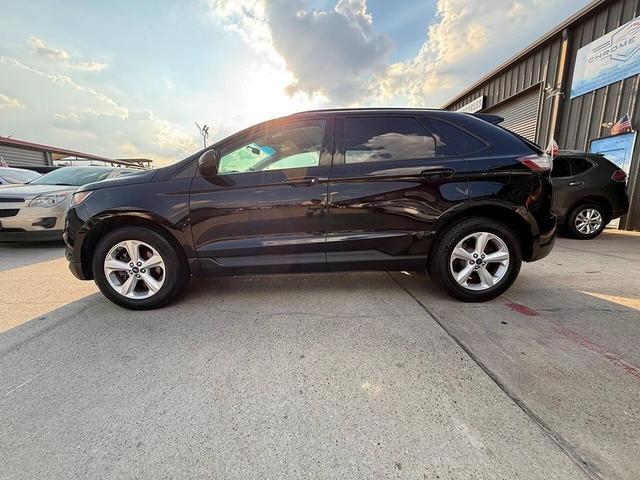 Photo of 2017 Shadow Black Ford Edge