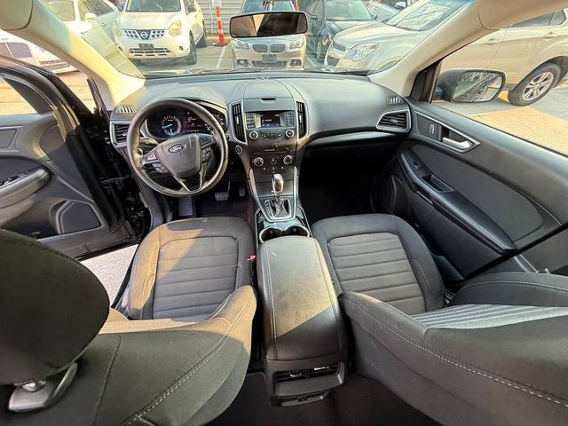 Photo of 2017 Shadow Black Ford Edge