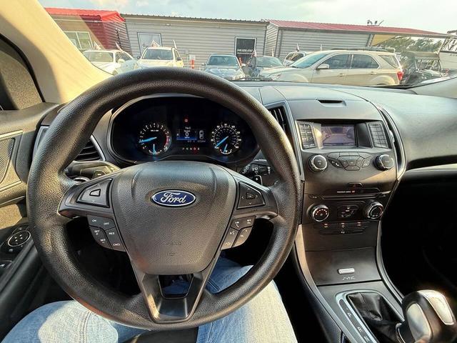 Photo of 2017 Shadow Black Ford Edge