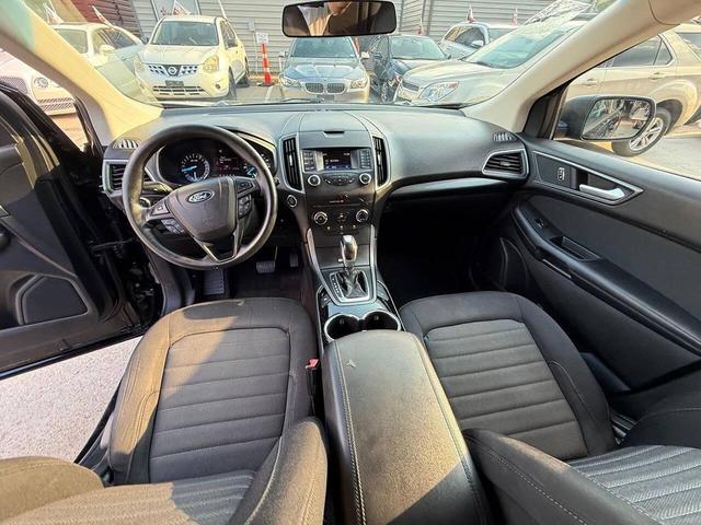 Photo of 2017 Shadow Black Ford Edge