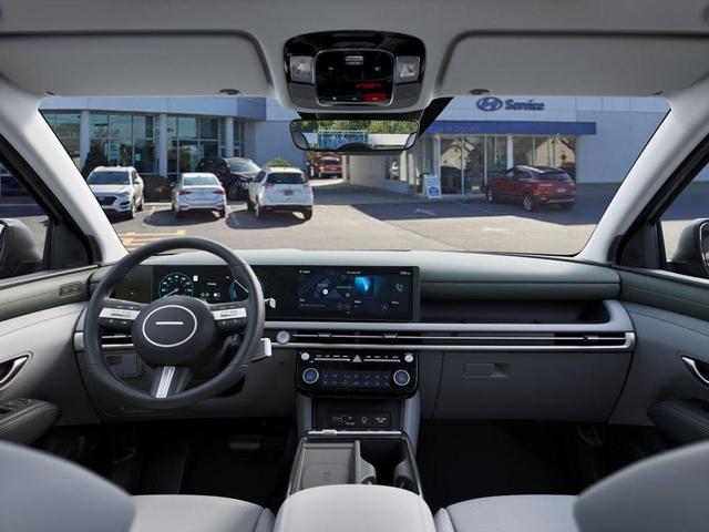 Photo of 2025 Shimmering Silver Hyundai TUCSON Hybrid