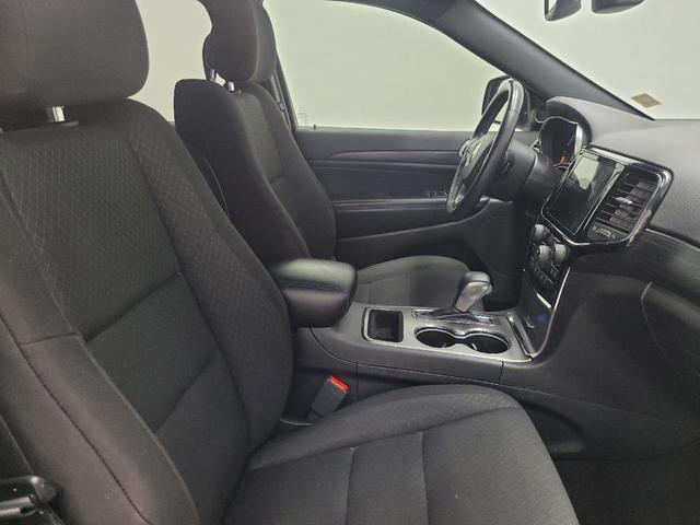 Photo of 2019 Diamond Black Crystal Pearlcoat Jeep Grand Cherokee