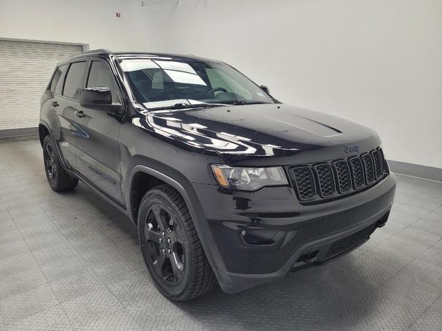 Photo of 2019 Diamond Black Crystal Pearlcoat Jeep Grand Cherokee