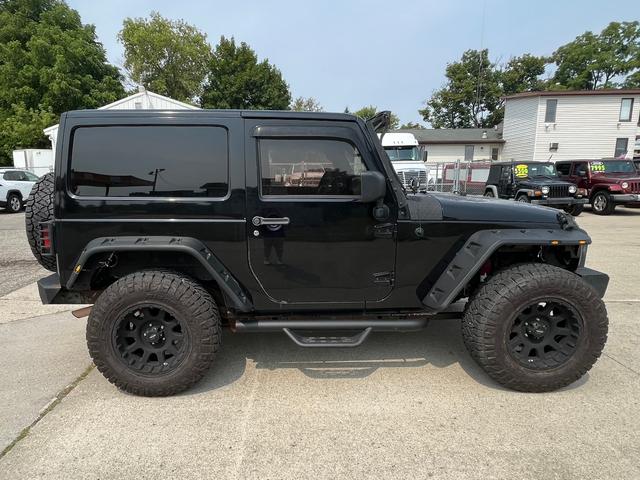 Photo of 2011 Black Jeep Wrangler
