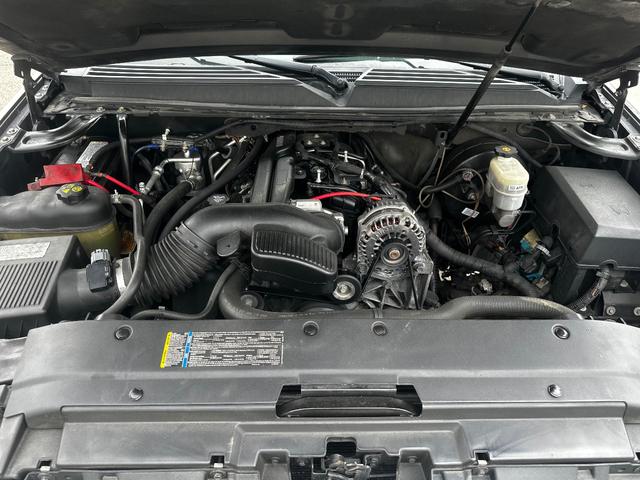 Photo of 2011 Black GMC Yukon