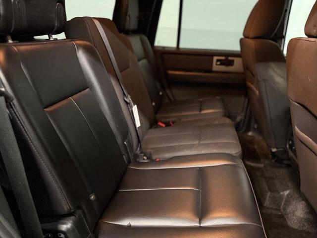 Photo of 2016 Shadow Black Ford Expedition