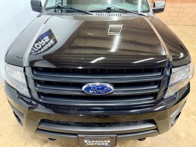 Photo of 2016 Shadow Black Ford Expedition
