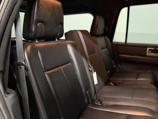 Photo of 2016 Shadow Black Ford Expedition
