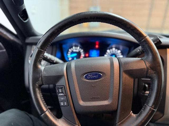 Photo of 2016 Shadow Black Ford Expedition