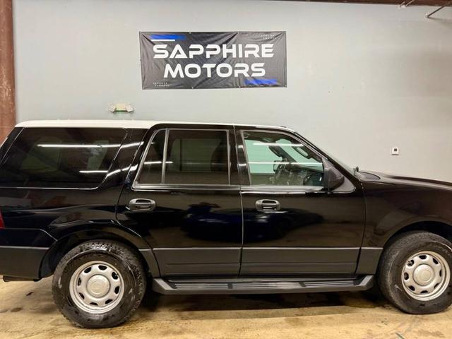 Photo of 2016 Shadow Black Ford Expedition