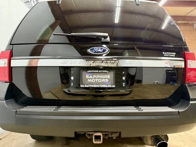 Photo of 2016 Shadow Black Ford Expedition