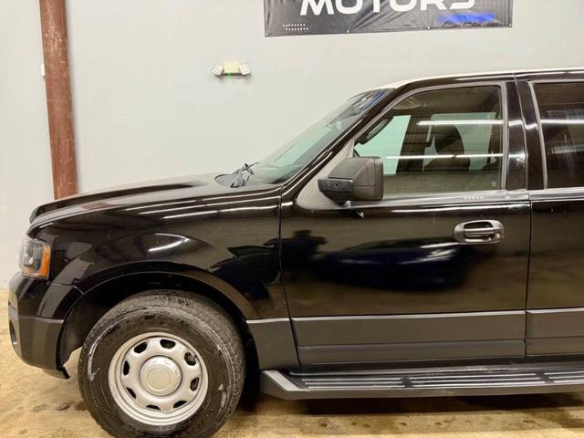 Photo of 2016 Shadow Black Ford Expedition