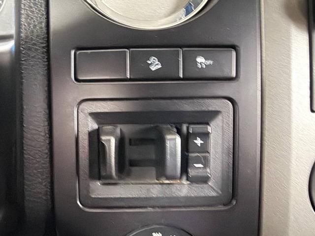 Photo of 2016 Shadow Black Ford Expedition
