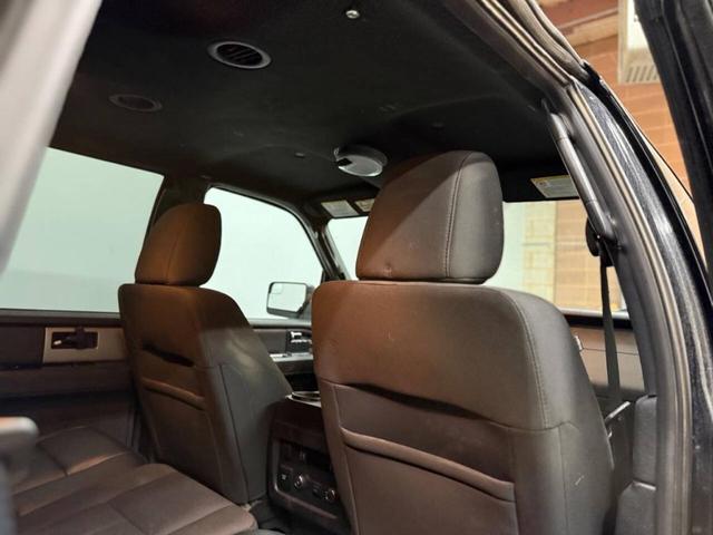 Photo of 2016 Shadow Black Ford Expedition