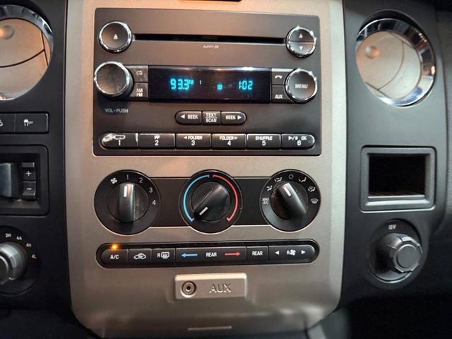 Photo of 2016 Shadow Black Ford Expedition