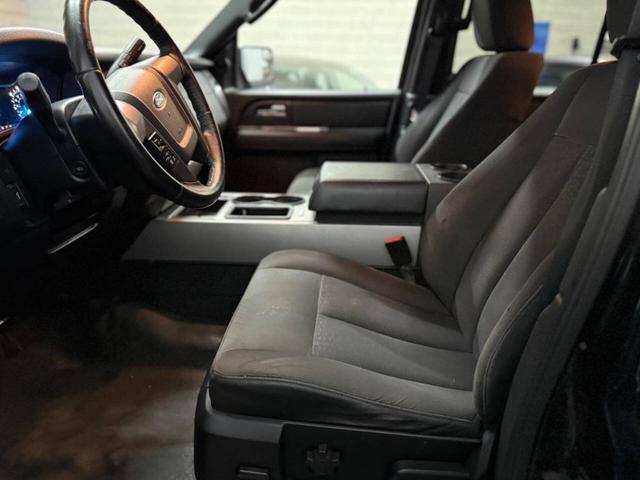 Photo of 2016 Shadow Black Ford Expedition