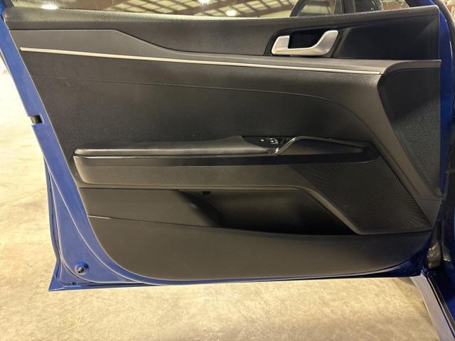 Photo of 2023 Sapphire Blue Kia K5