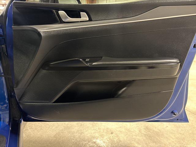 Photo of 2023 Sapphire Blue Kia K5