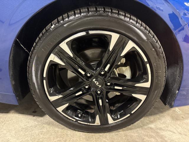 Photo of 2023 Sapphire Blue Kia K5