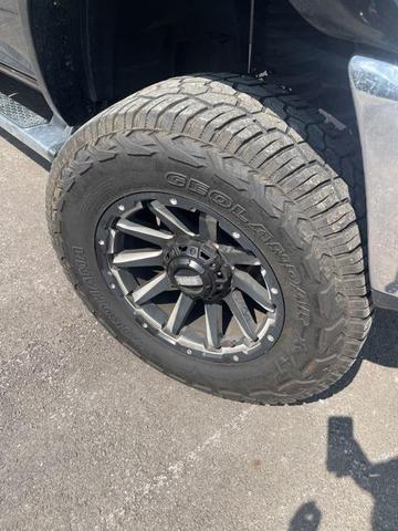 Photo of 2017 Brilliant Black Crystal Pearlcoat RAM 2500