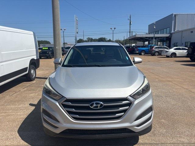 Photo of 2018 Molten Silver Hyundai TUCSON