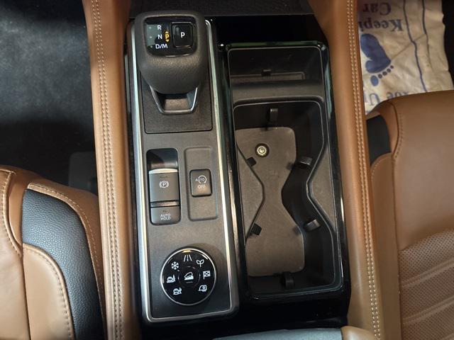 Photo of 2023 Super Black Nissan Pathfinder