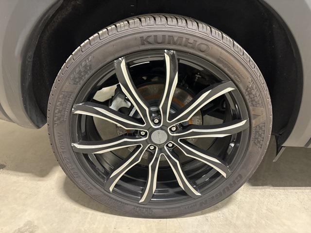 Photo of 2023 Super Black Nissan Pathfinder
