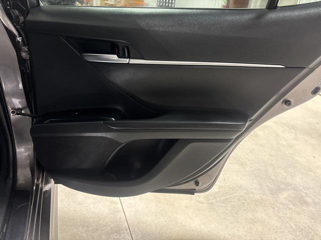 Photo of 2018 Predawn Gray Mica Toyota Camry