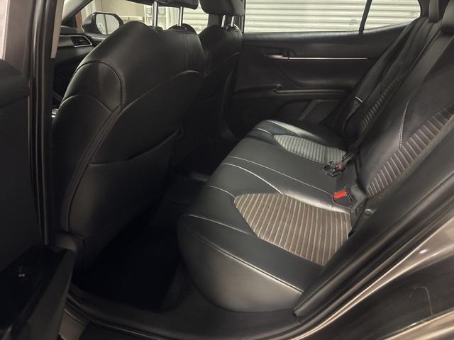 Photo of 2018 Predawn Gray Mica Toyota Camry