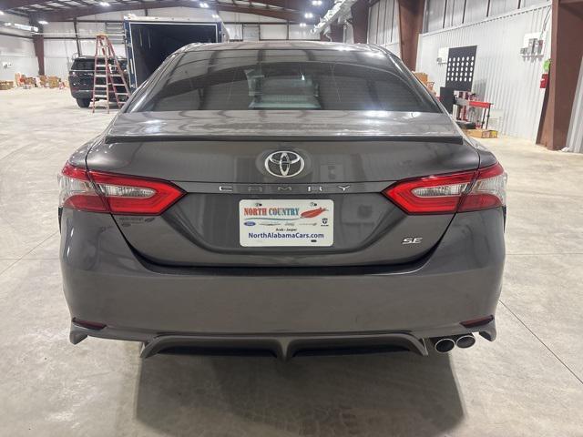 Photo of 2018 Predawn Gray Mica Toyota Camry