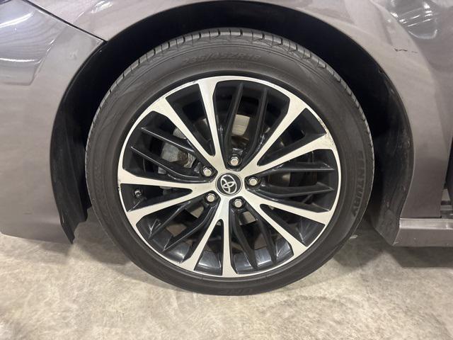 Photo of 2018 Predawn Gray Mica Toyota Camry