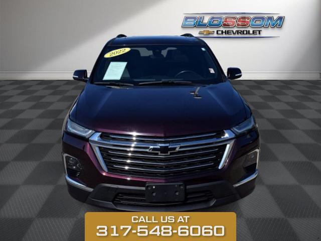 Photo of 2022 Black Cherry Metallic Chevrolet Traverse