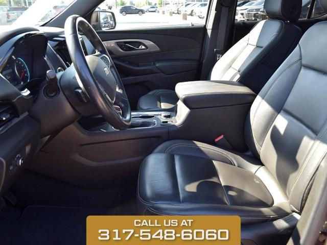 Photo of 2022 Black Cherry Metallic Chevrolet Traverse