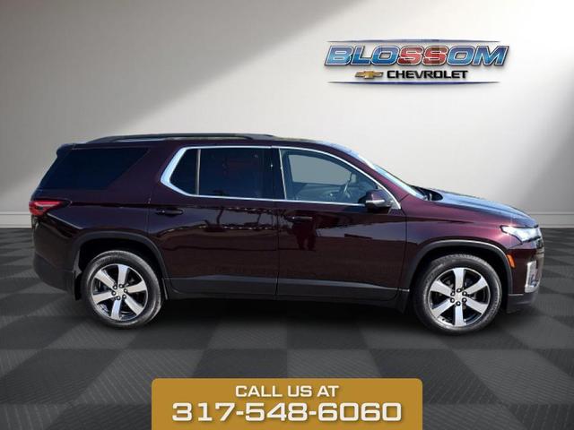 Photo of 2022 Black Cherry Metallic Chevrolet Traverse