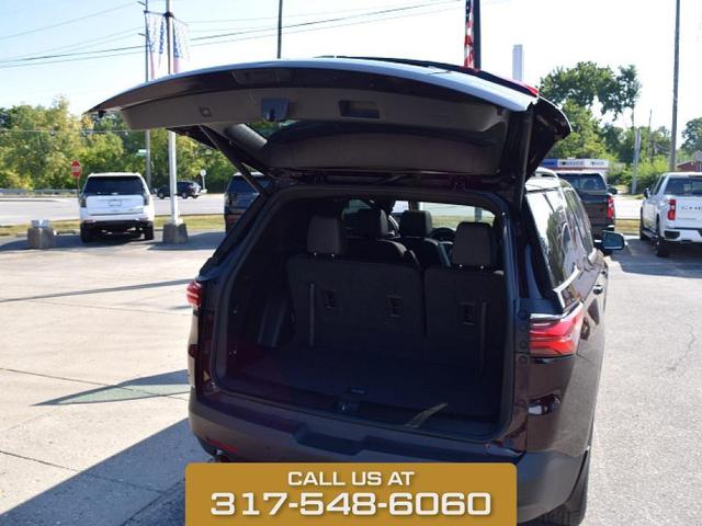 Photo of 2022 Black Cherry Metallic Chevrolet Traverse